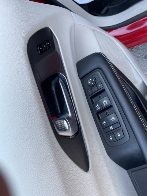 Used 2024 Chrysler Pacifica Touring-L image 25