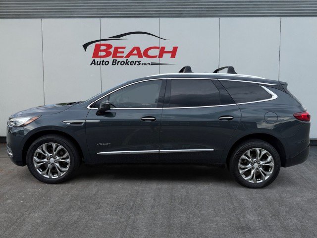 Used 2018 Buick Enclave Avenir w/ Avenir Technology Package AWD/4WD image 3