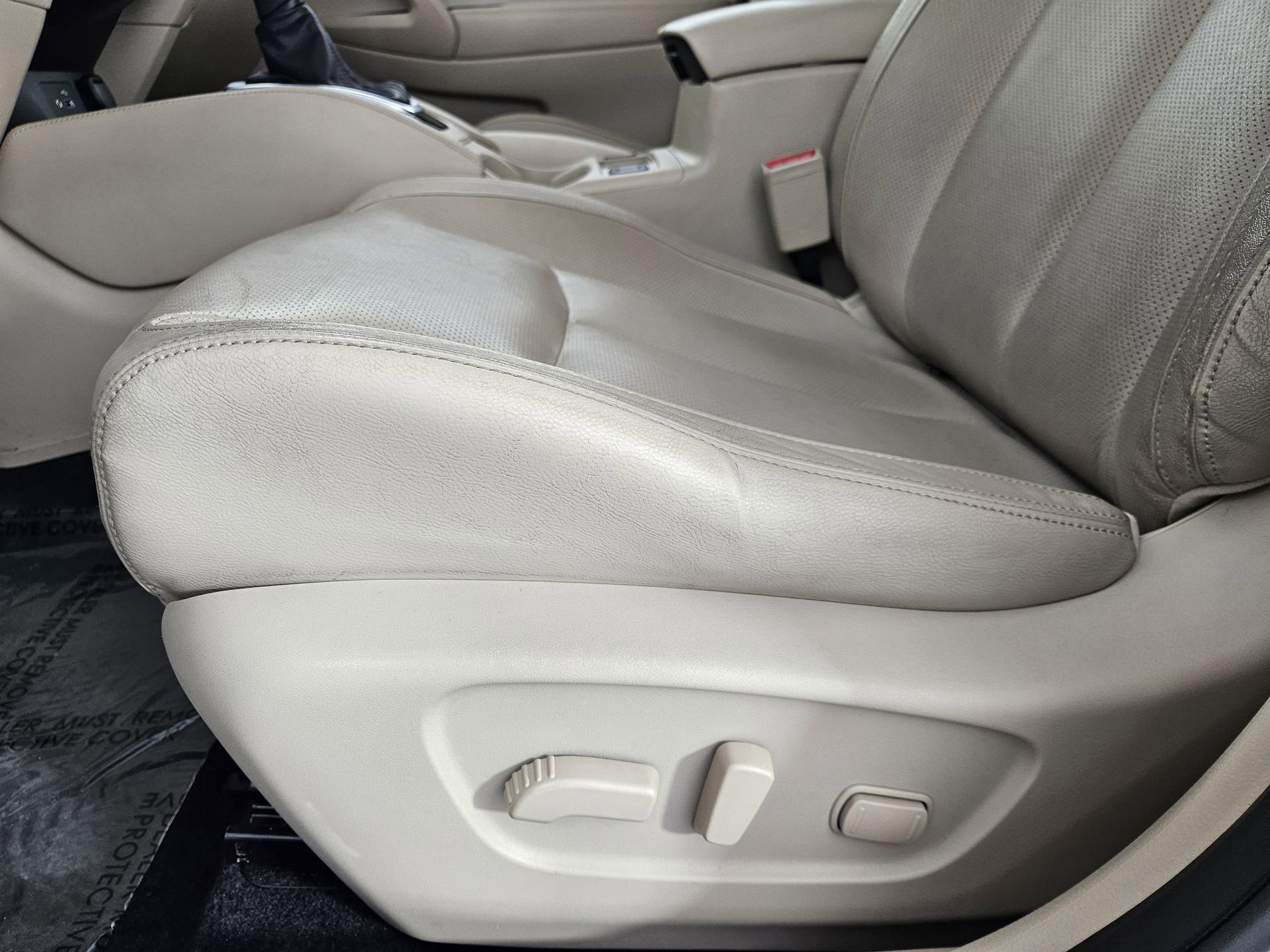 Used 2018 Nissan Rogue SL w/ Premium Package AWD/4WD image 16