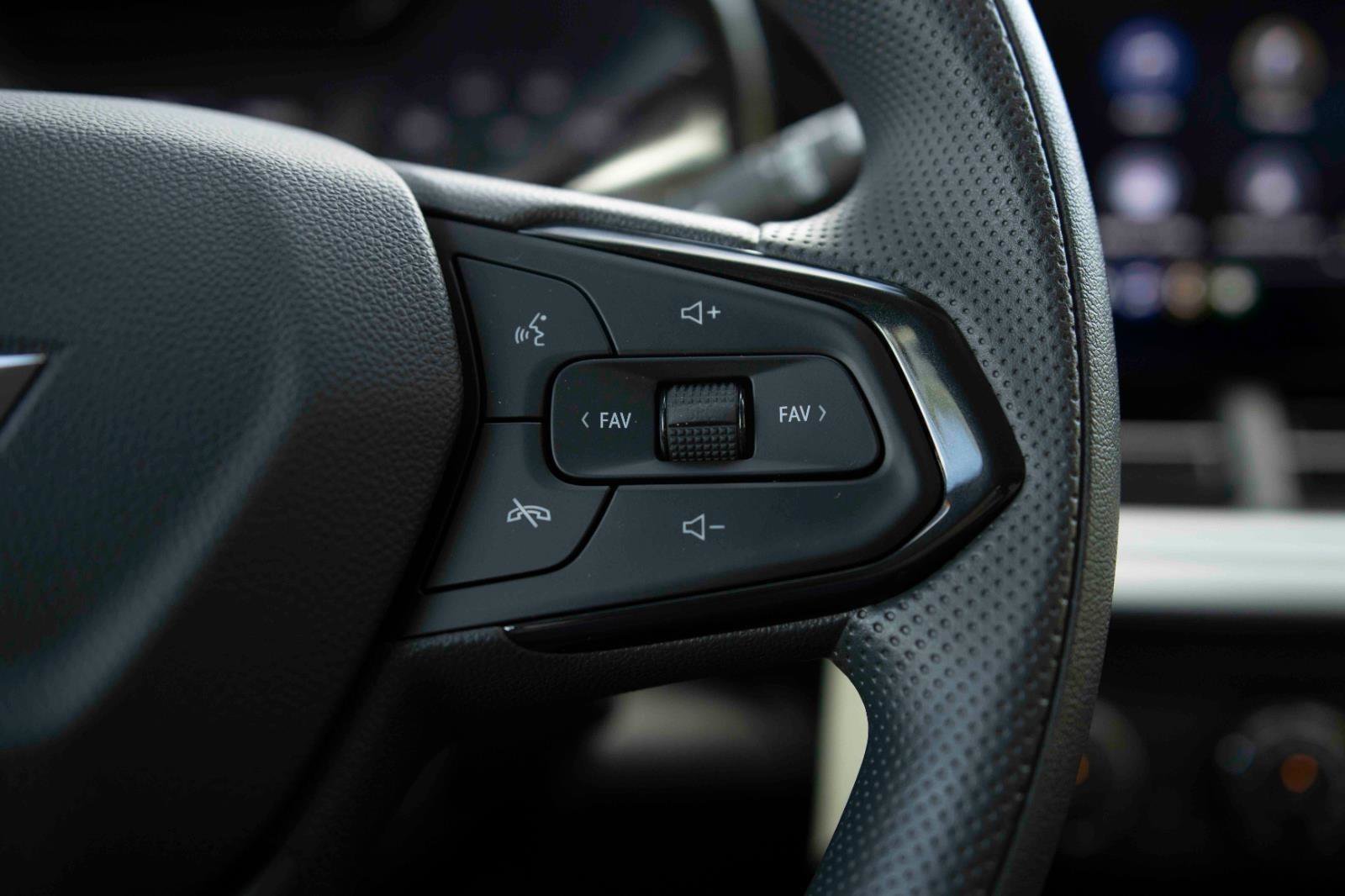 New 2026 Chevrolet Trax LS w/ LS Convenience Package FWD image 16