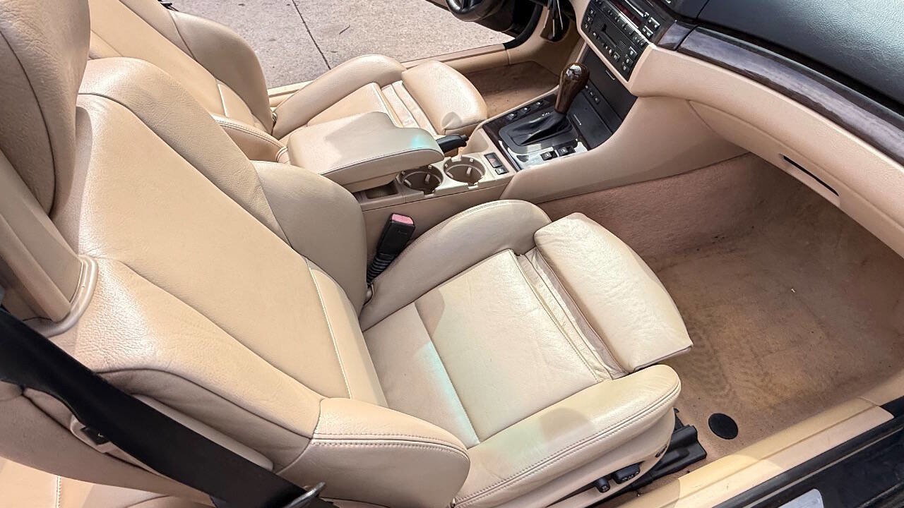 Used 2003 BMW 330Ci Convertible image 39