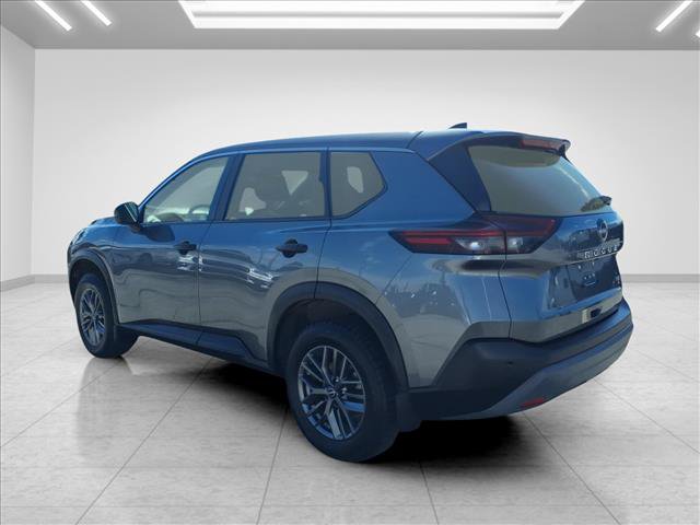 Used 2022 Nissan Rogue S AWD/4WD image 7