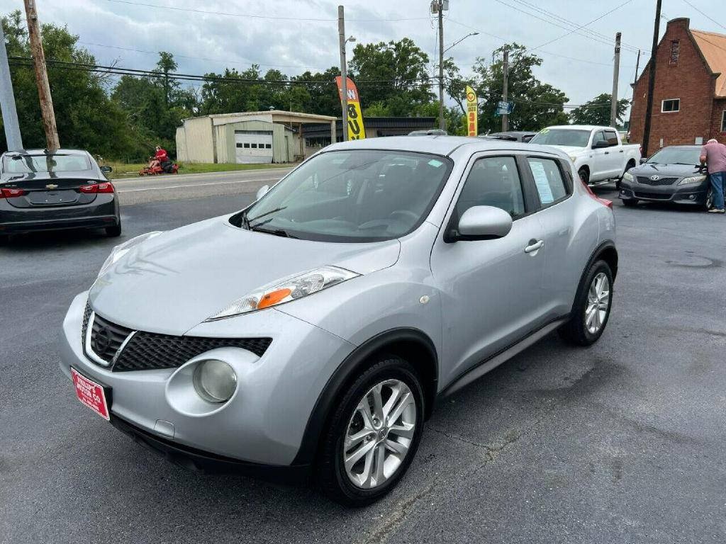Used 2014 Nissan Juke S FWD image 8