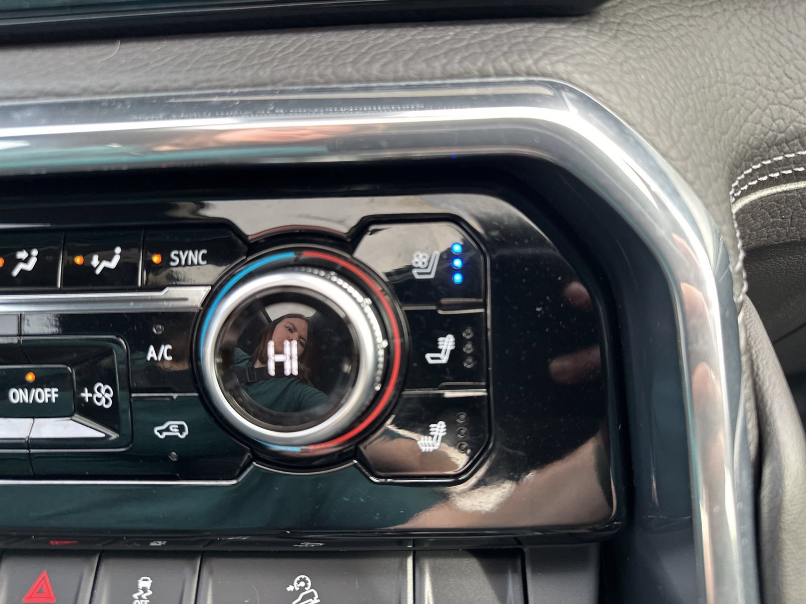 Used 2024 GMC Sierra 2500 Denali w/ Technology Package AWD/4WD image 76