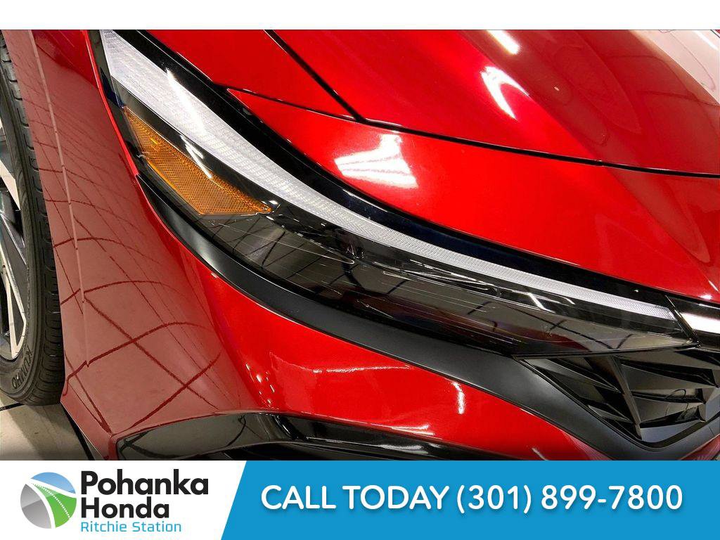 Used 2024 Hyundai Elantra Limited image 29