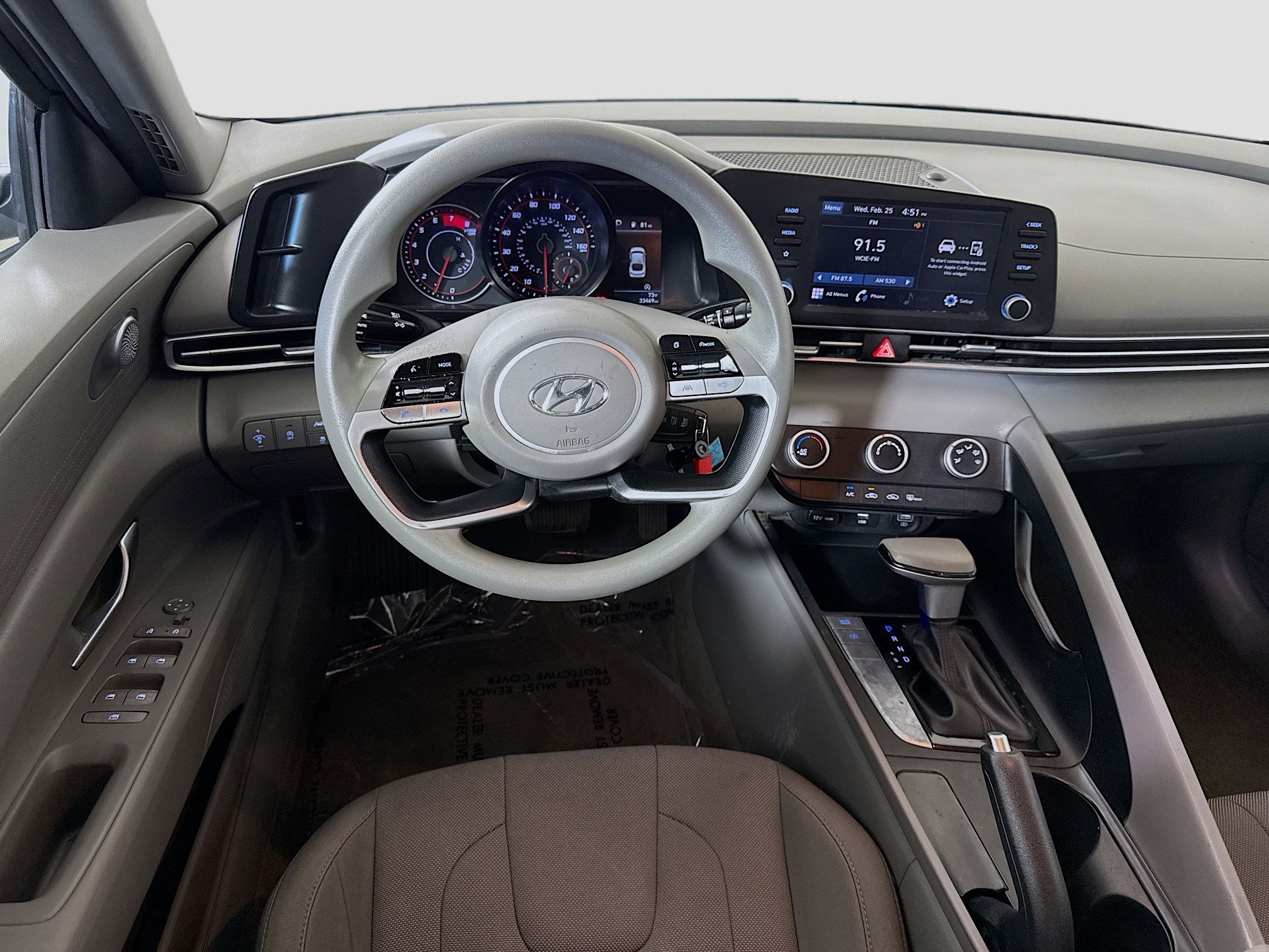 Used 2023 Hyundai Elantra SE w/ Cargo Package image 17