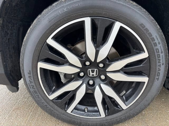 Used 2021 Honda Pilot Touring image 9