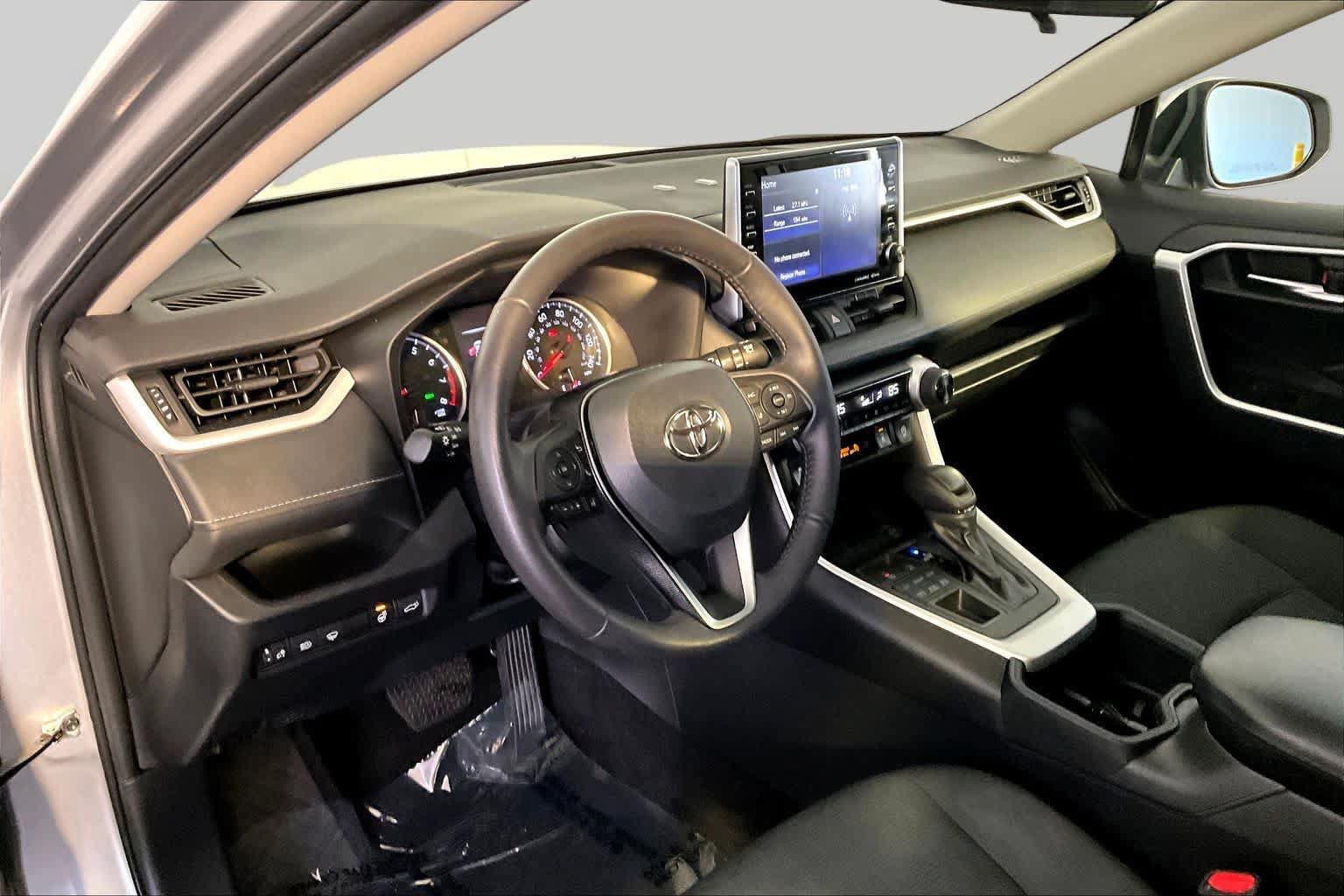 Used 2022 Toyota RAV4 XLE w/ Convenience Package AWD/4WD image 18