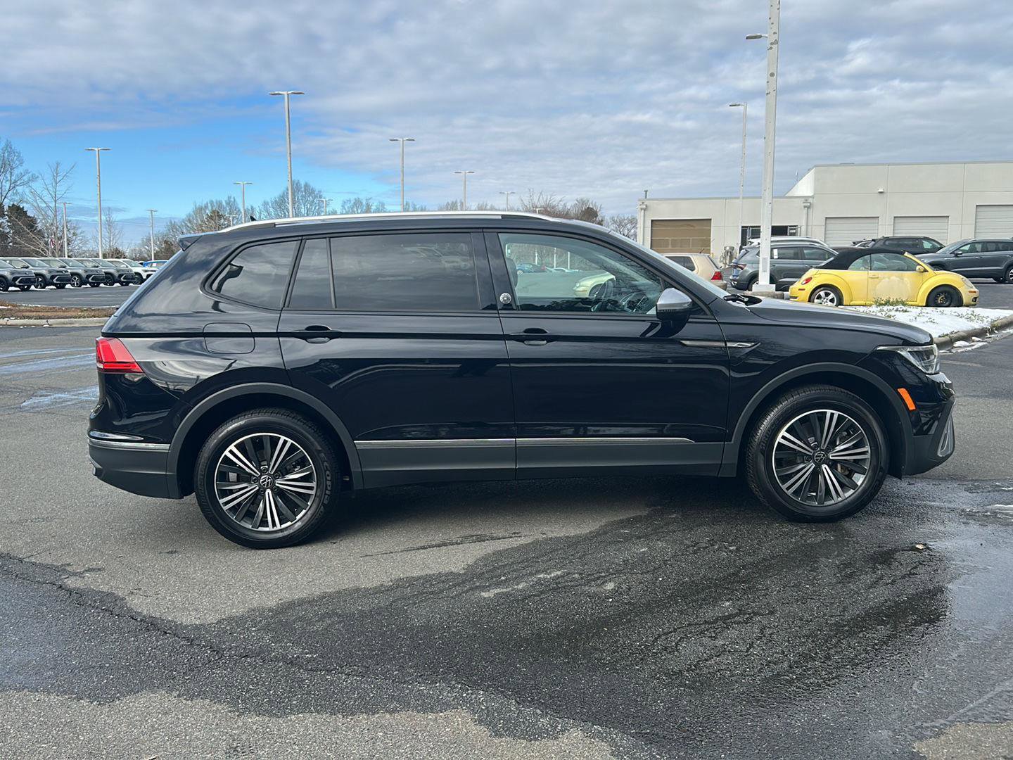 Certified 2024 Volkswagen Tiguan Wolfsburg Edition image 8