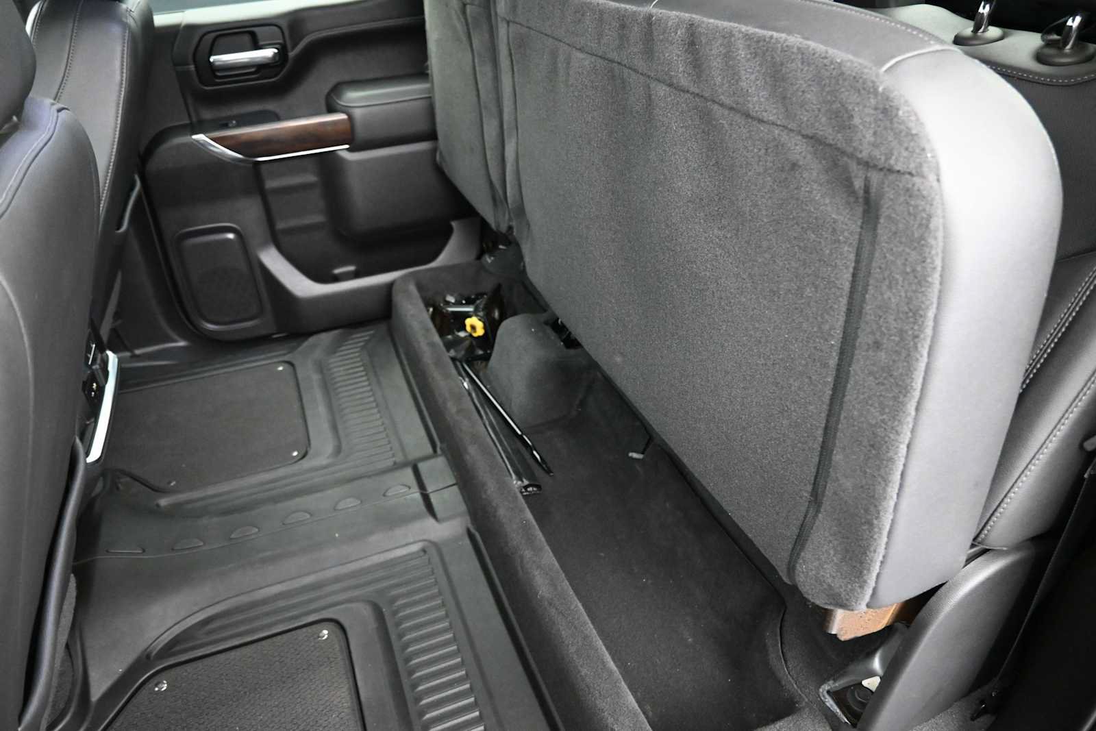 Used 2021 GMC Sierra 1500 SLT w/ SLT Convenience Package AWD/4WD image 18