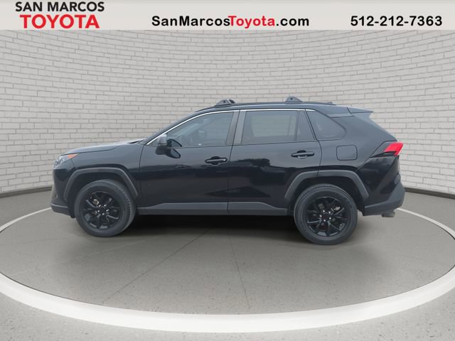 Used 2021 Toyota RAV4 LE image 8
