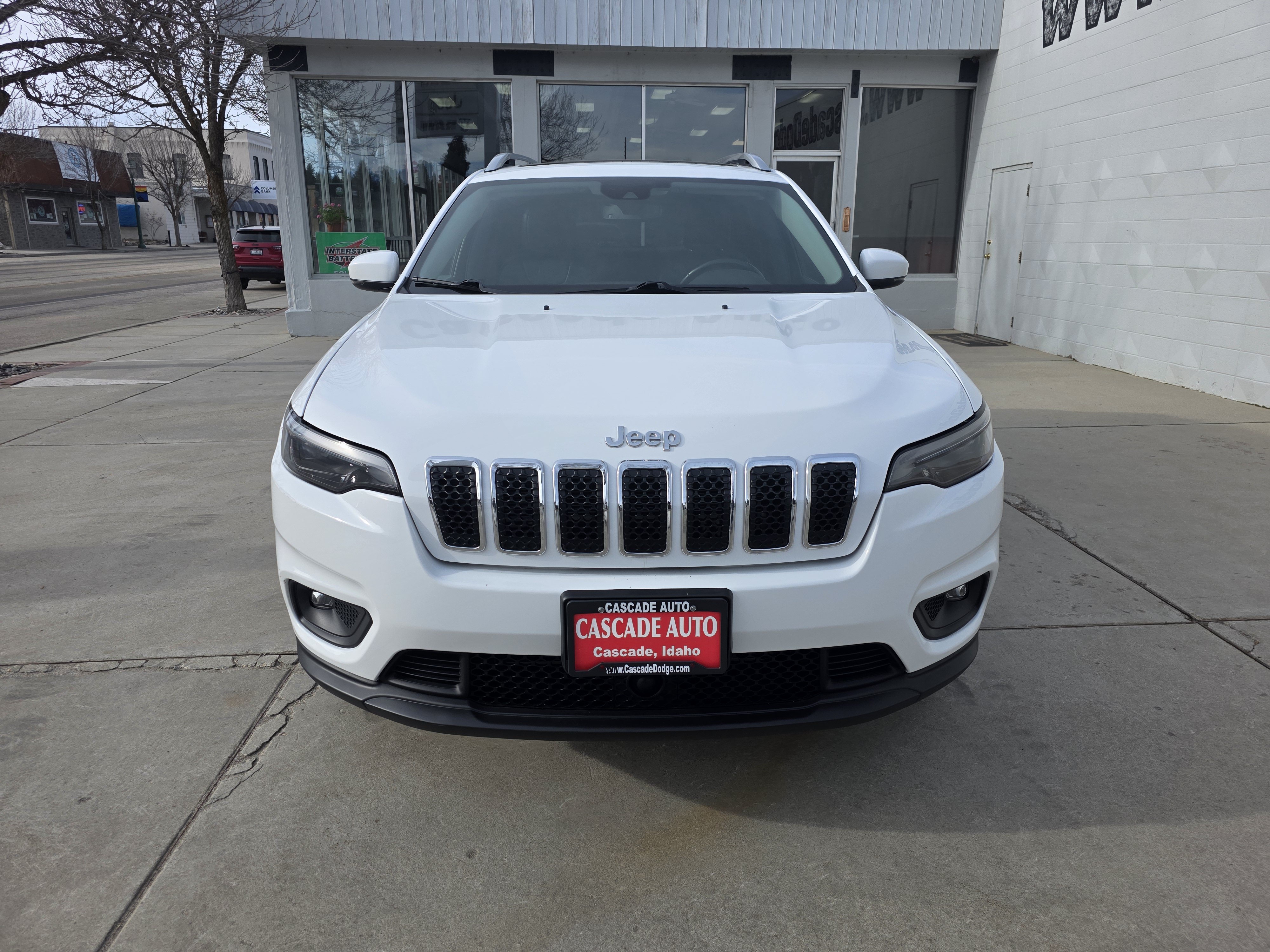 Used 2020 Jeep Cherokee Latitude Lux w/ Comfort/Convenience Group AWD/4WD image 3
