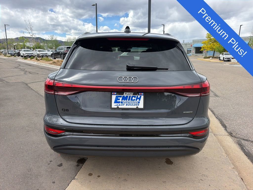 Used 2025 Audi Q6 e-tron Premium Plus w/ Premium Plus AWD/4WD image 4