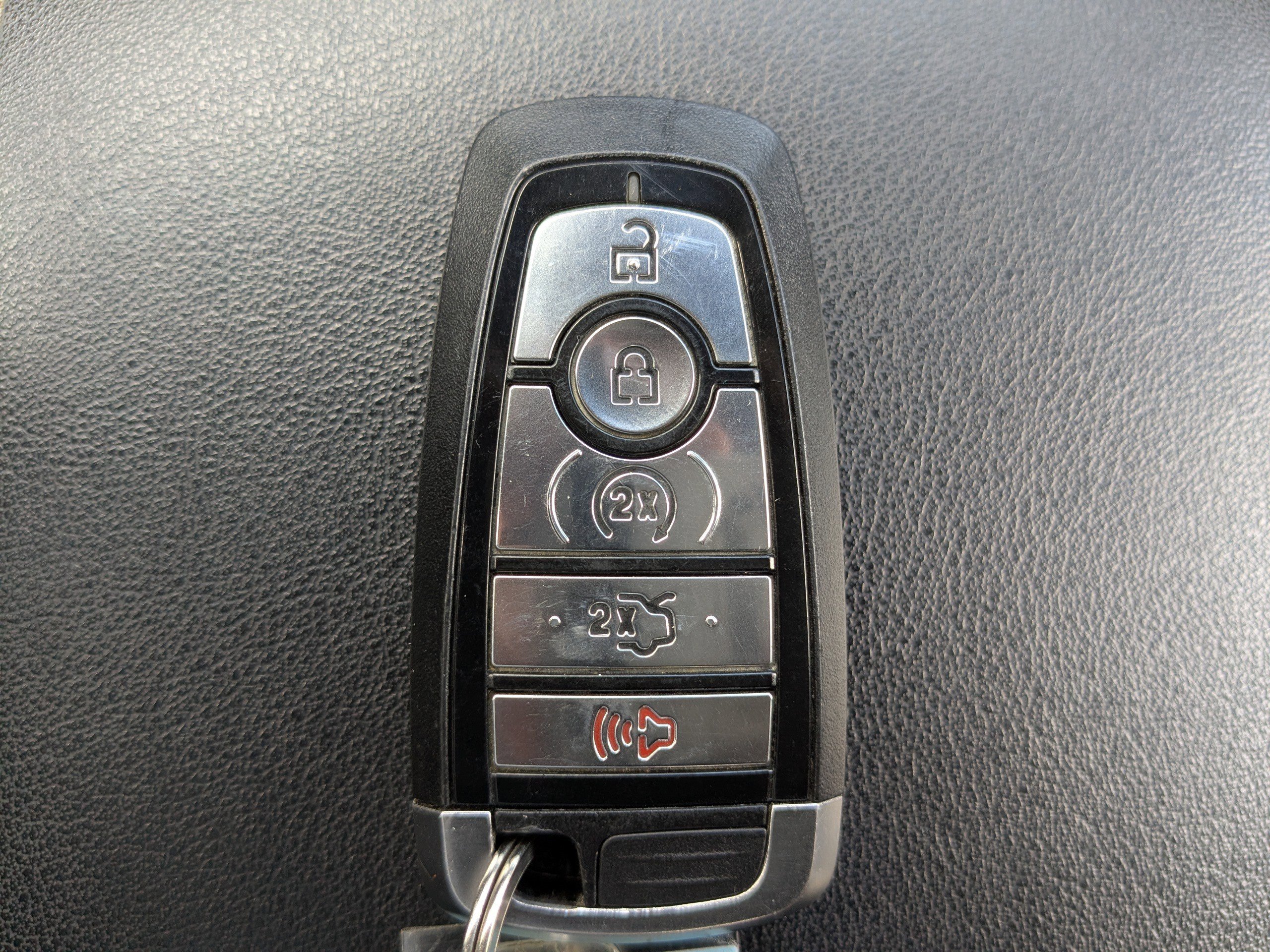 Used 2019 Ford Edge ST w/ Convenience Package image 30