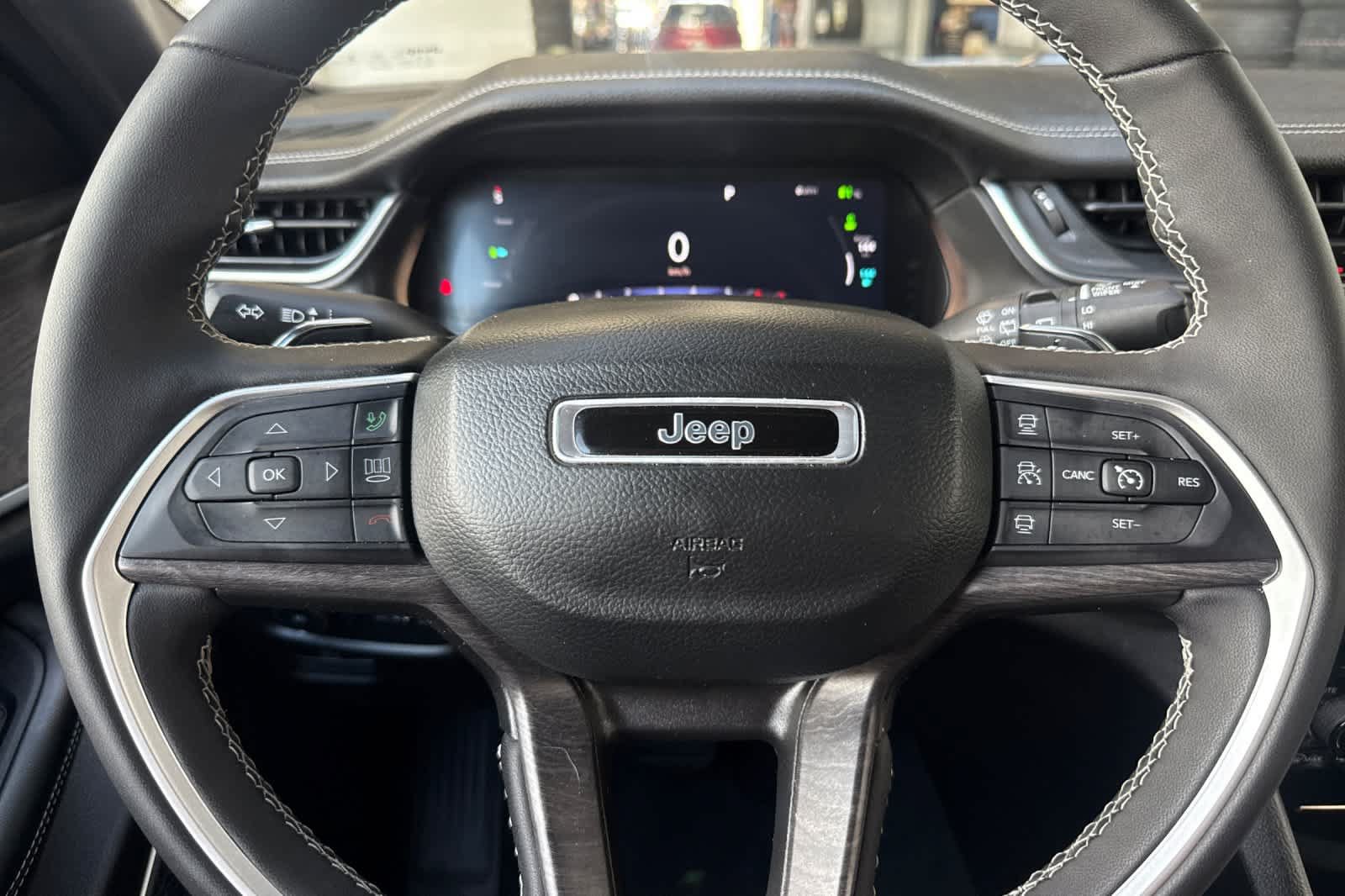 Used 2024 Jeep Grand Cherokee Limited 4xe AWD/4WD image 26