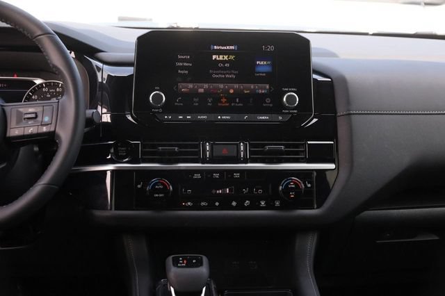Certified 2025 Nissan Pathfinder SV w/ SV Premium Package FWD image 28