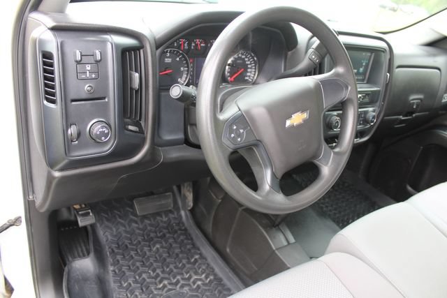 Used 2018 Chevrolet Silverado 2500 W/T w/ WT Convenience Package AWD/4WD image 15