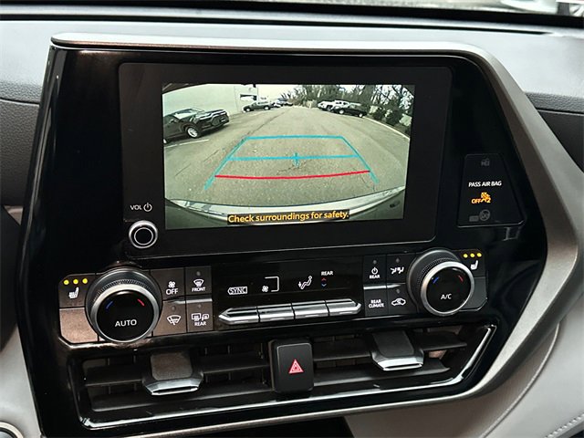 Certified 2024 Toyota Highlander XLE image 33