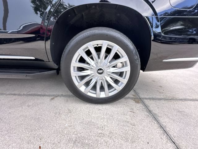 Certified 2024 Cadillac Escalade Luxury RWD image 18