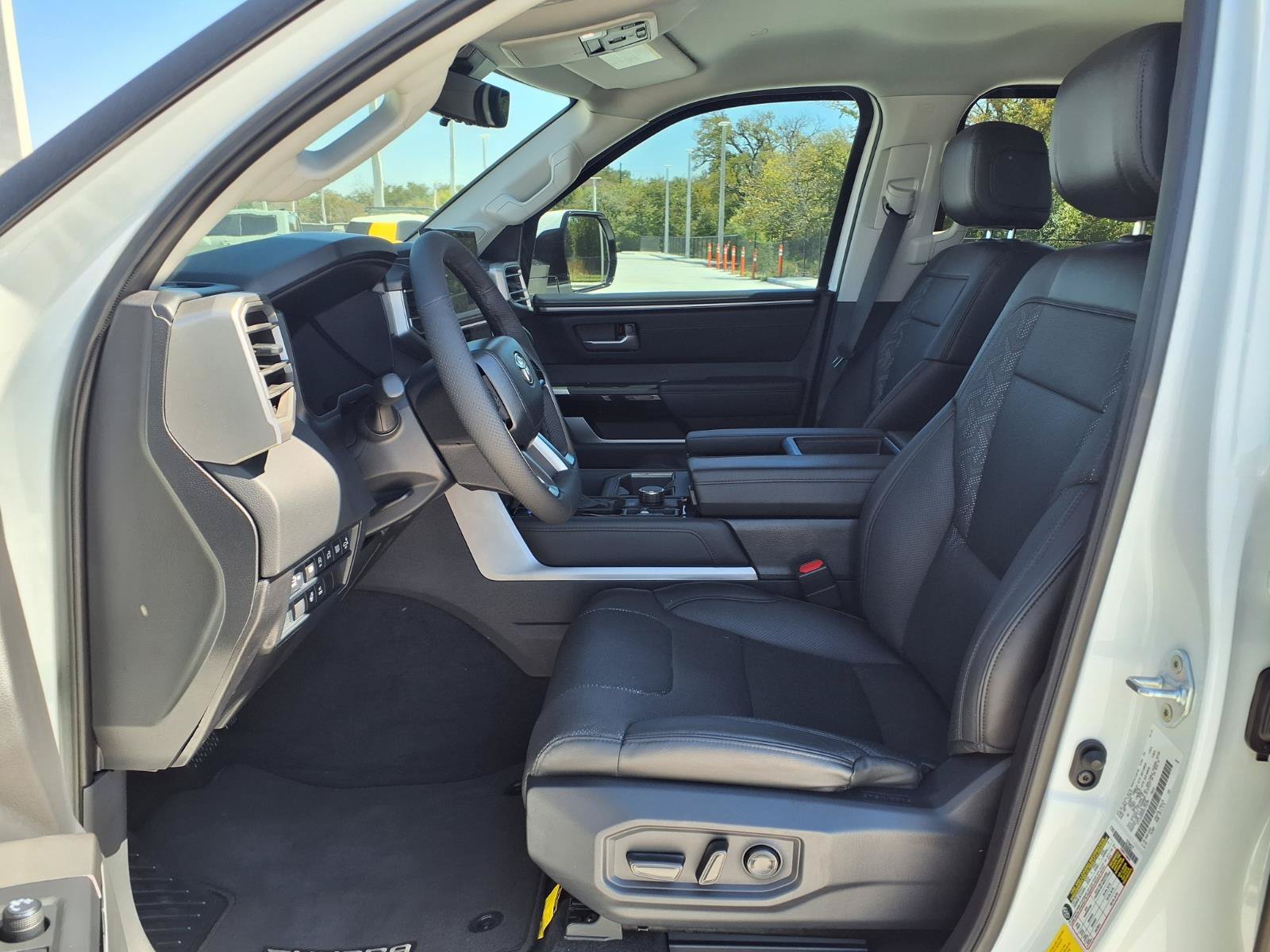 Used 2024 Toyota Tundra Limited AWD/4WD image 25