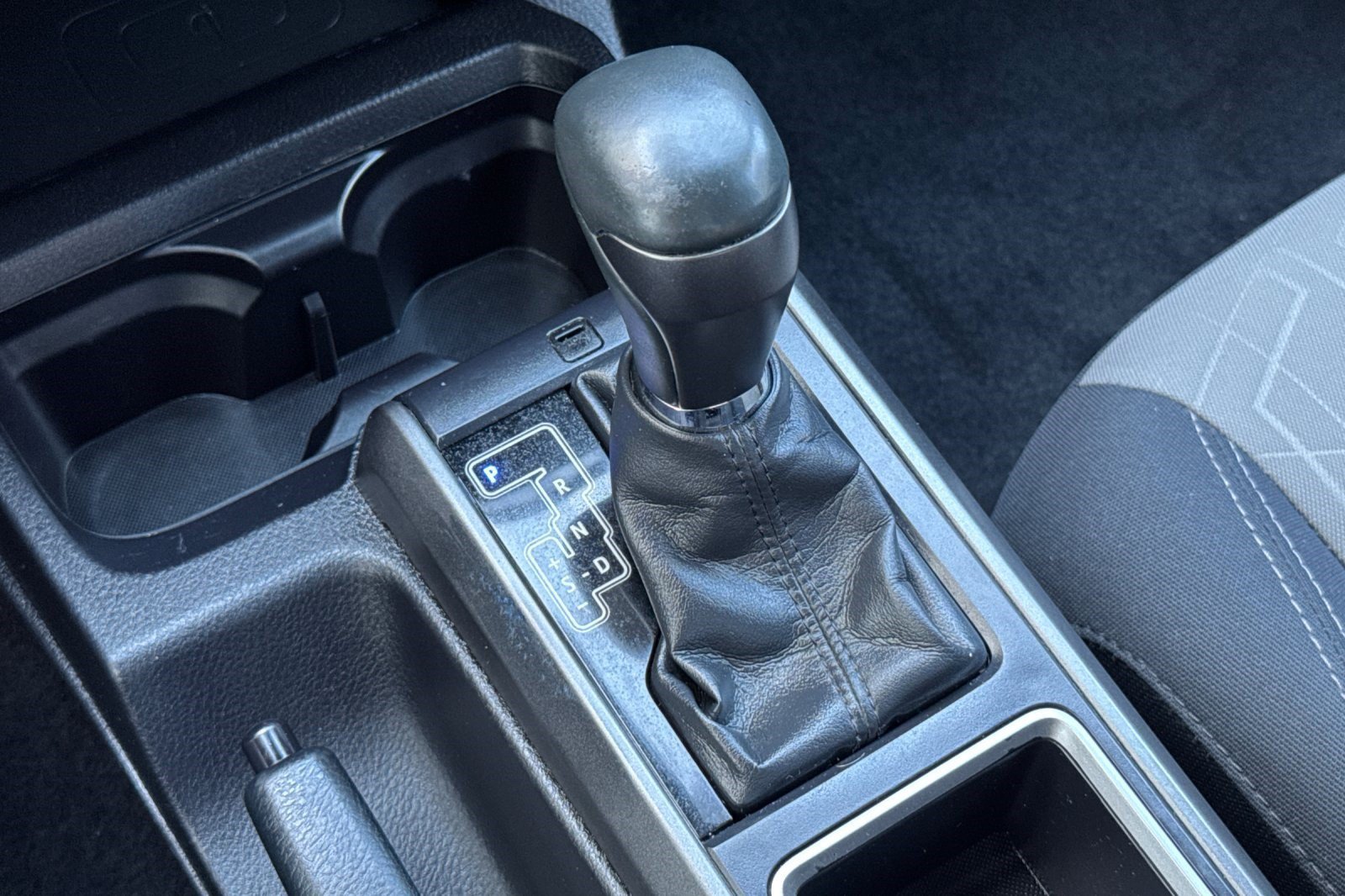 Used 2022 Toyota Tacoma TRD Sport w/ Technology Package RWD image 18