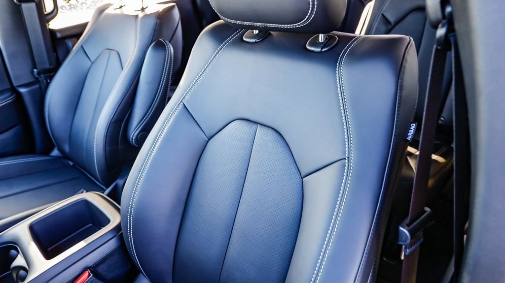 New 2026 Chrysler Pacifica Select image 29