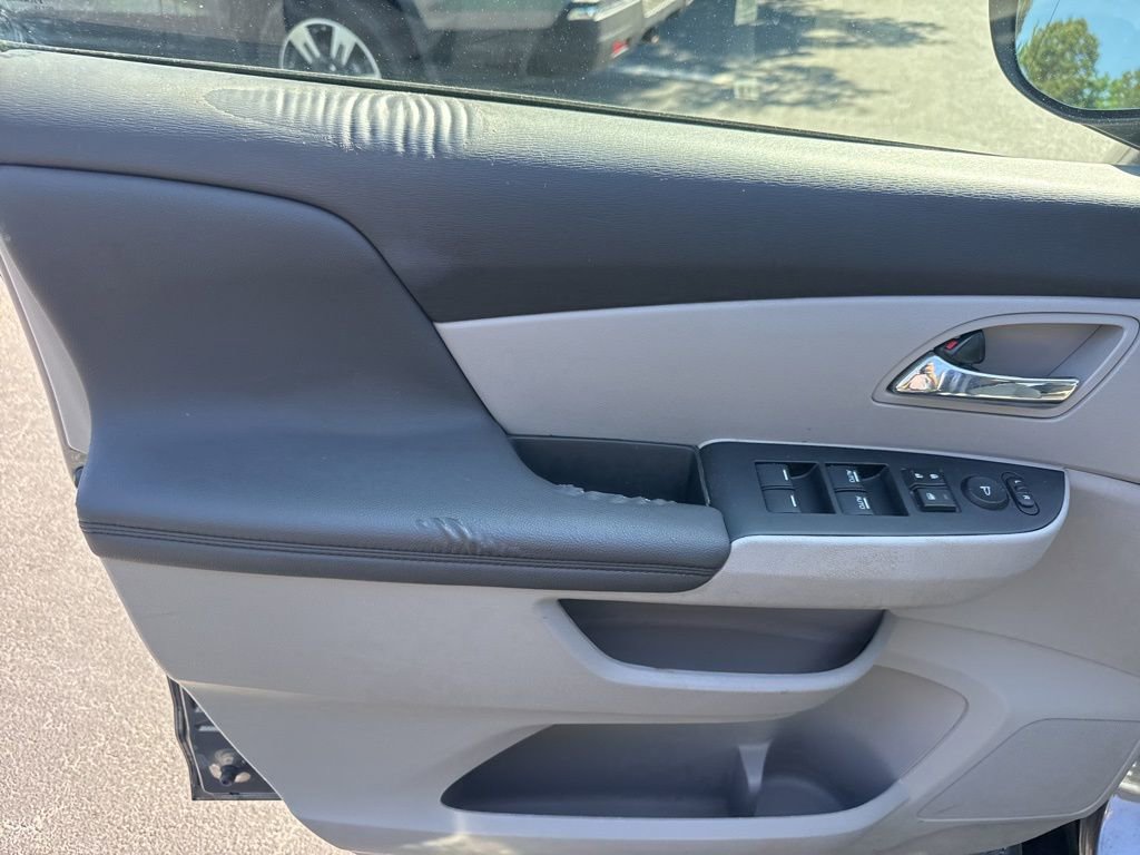 Used 2014 Honda Odyssey EX-L image 21