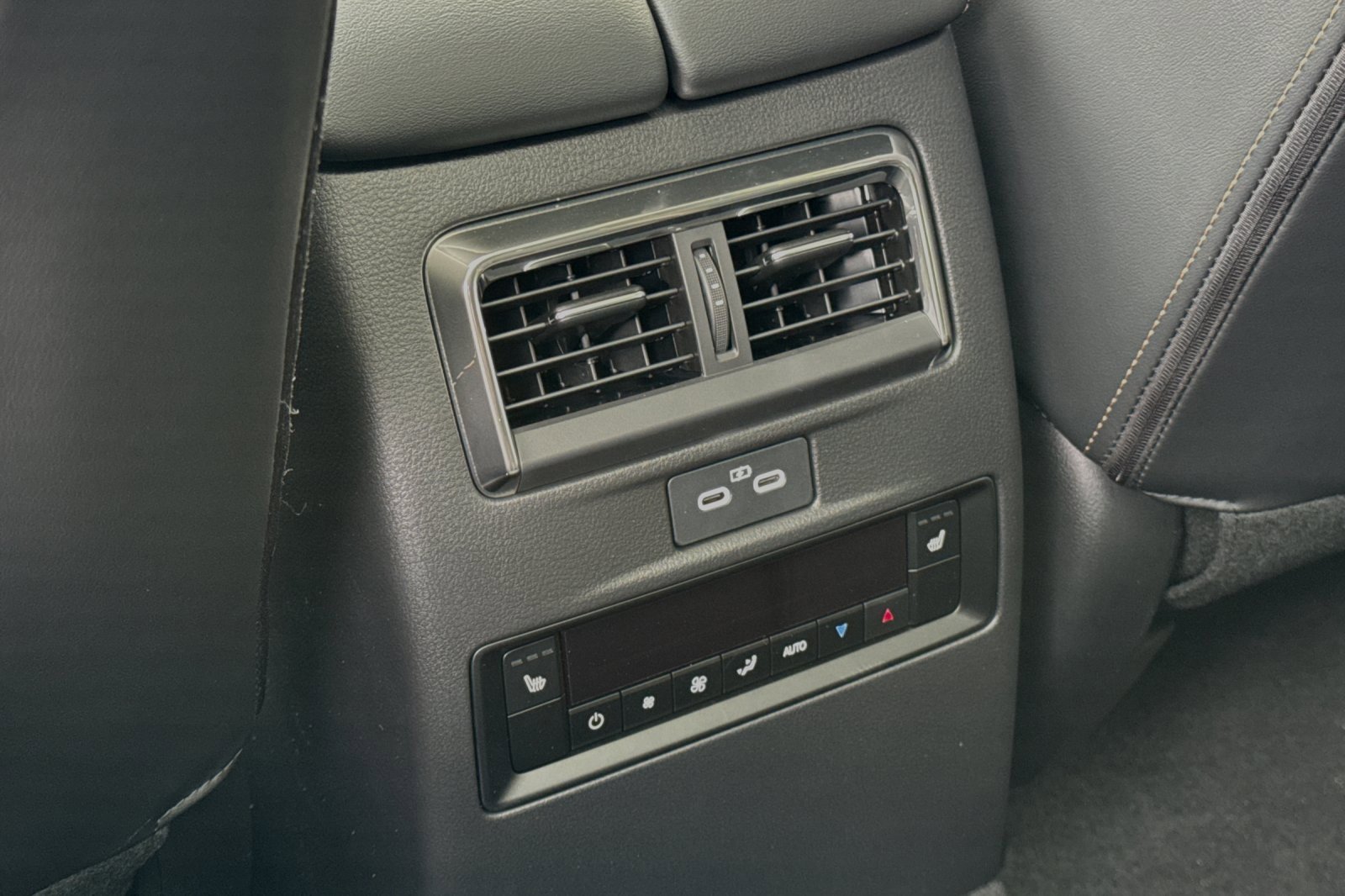 New 2025 MAZDA CX-70 Plug-In Hybrid w/ Premium Plus image 13