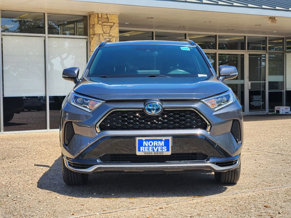 Used 2021 Toyota RAV4 SE w/ Weather & Moonroof Package AWD/4WD image 2