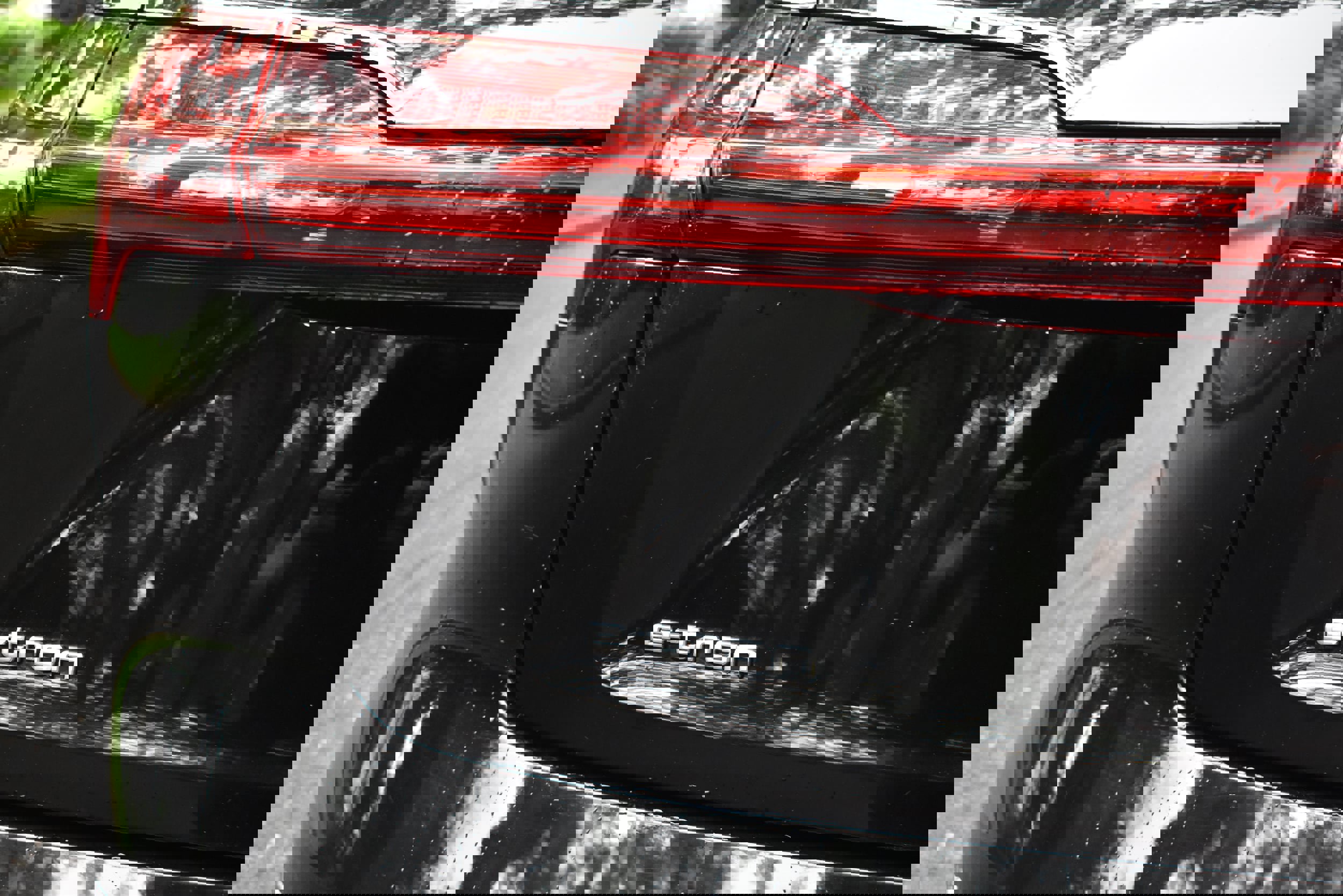 Used 2021 Audi e-tron Premium w/ Convenience Plus Package image 17