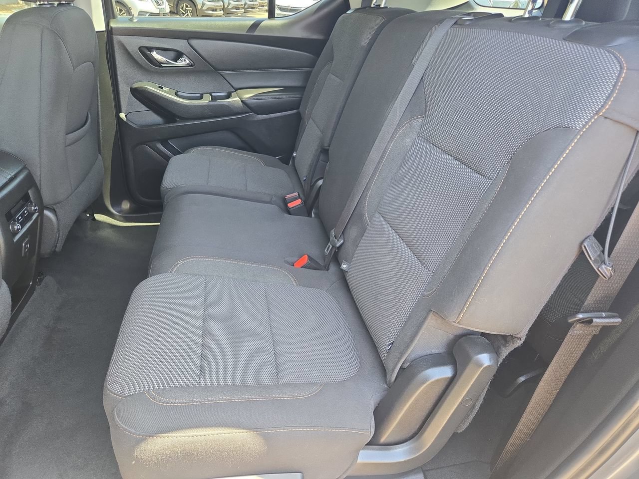 Used 2021 Chevrolet Traverse LT AWD/4WD image 14