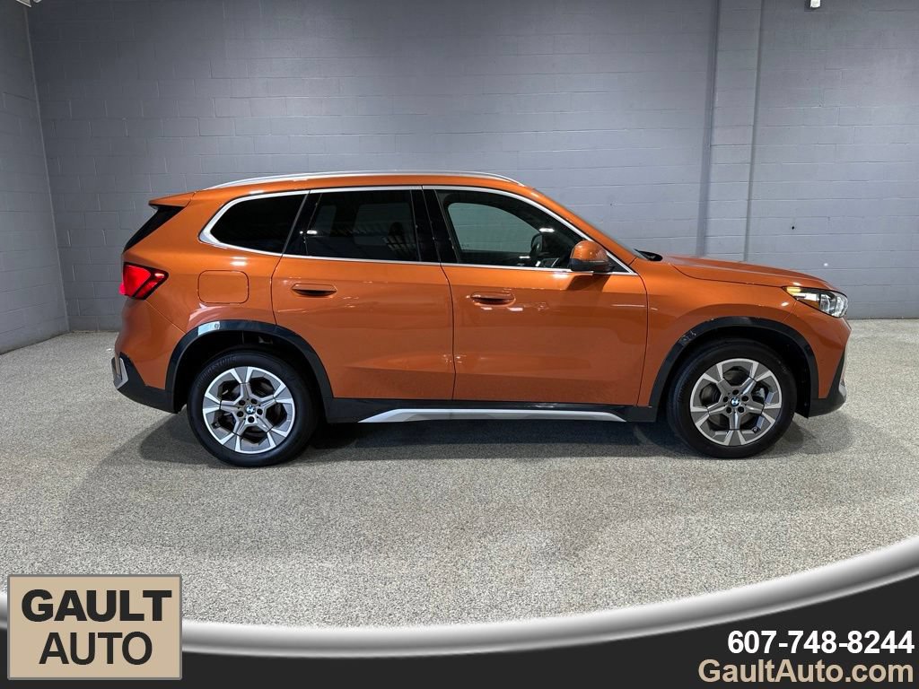 Used 2025 BMW X1 xDrive28i w/ Premium Package AWD/4WD image 2
