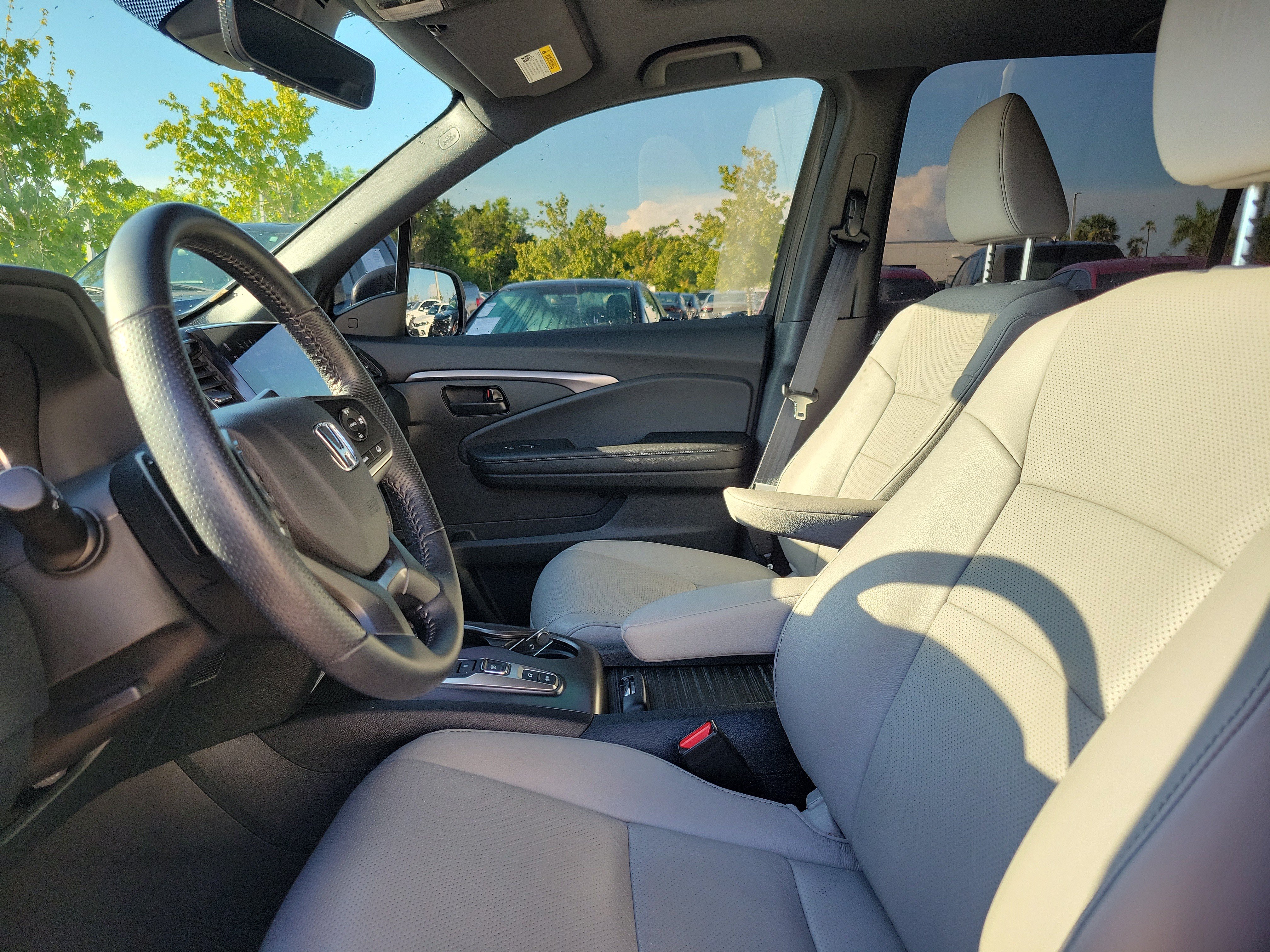 Used 2023 Honda Passport EX-L image 25