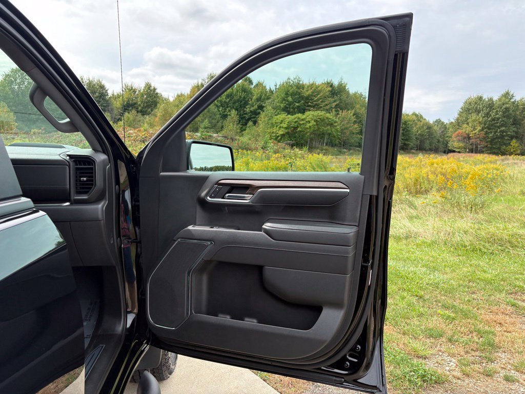 Used 2023 Chevrolet Silverado 1500 LT Trail Boss w/ Protection Package AWD/4WD image 29