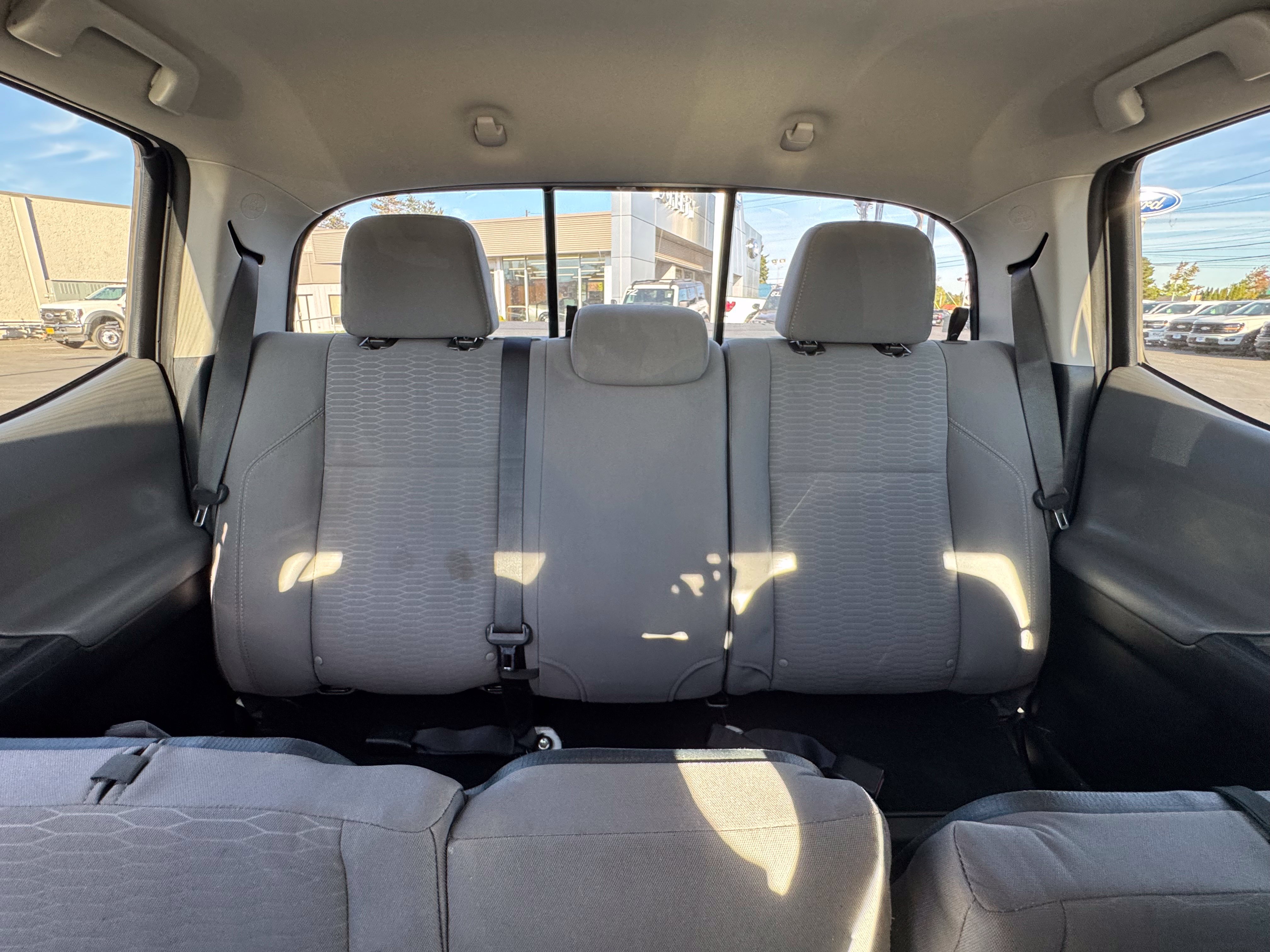 Used 2019 Toyota Tacoma SR5 AWD/4WD image 34