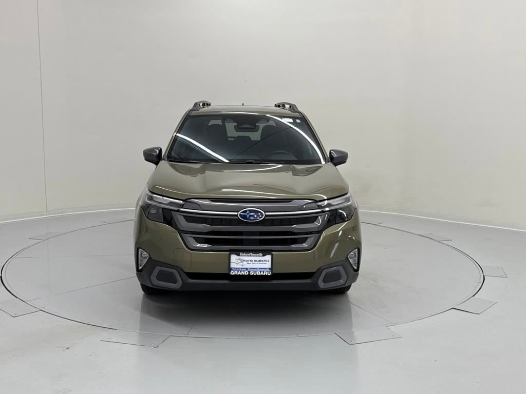Used 2025 Subaru Forester Limited image 9
