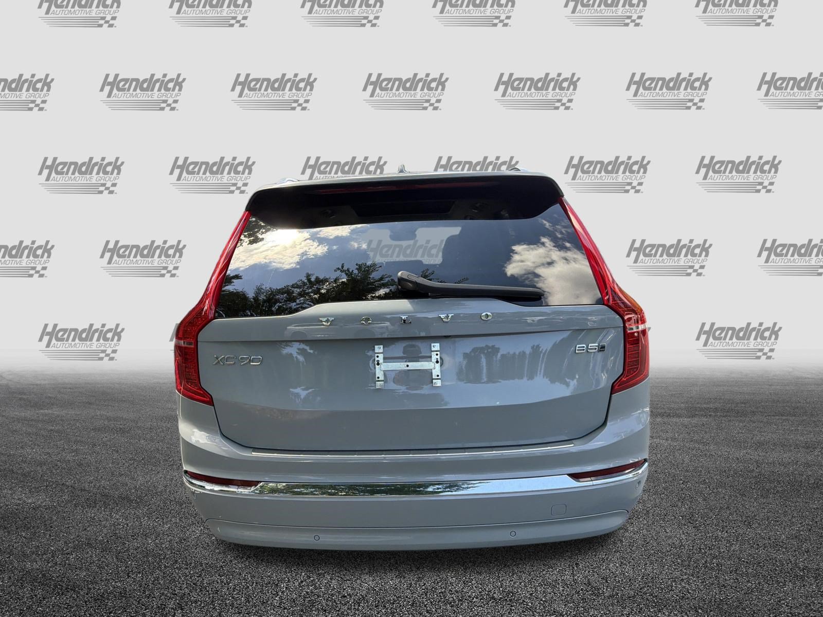 Certified 2025 Volvo XC90 B5 Plus w/ Protection Package Premier AWD/4WD image 9
