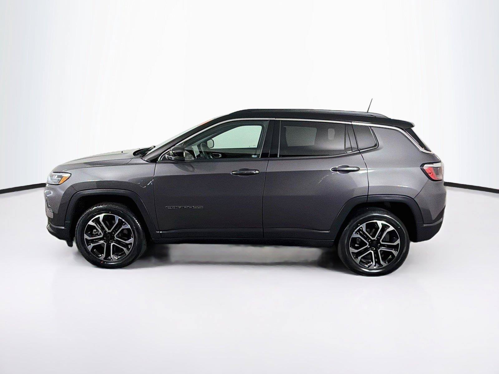 Used 2024 Jeep Compass Limited AWD/4WD image 8