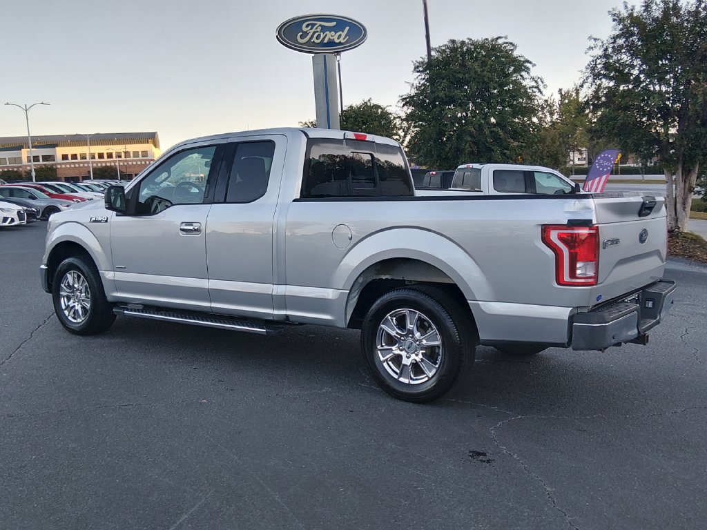 Used 2017 Ford F150 XLT w/ Equipment Group 302A Luxury RWD image 6
