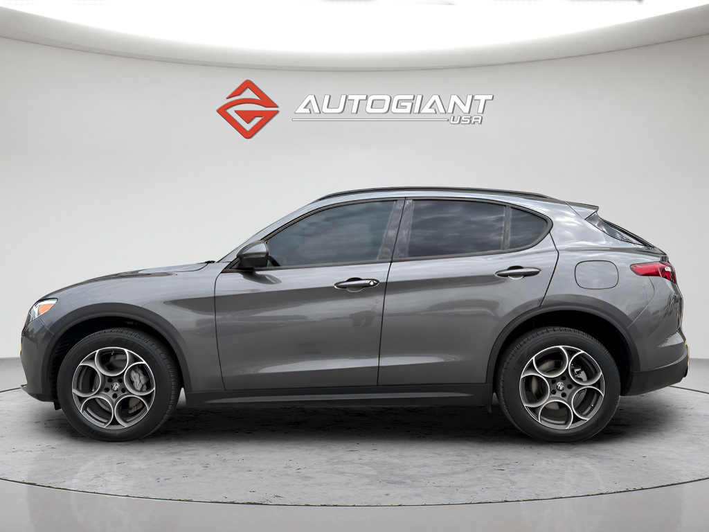 Used 2022 Alfa Romeo Stelvio Sprint RWD image 6