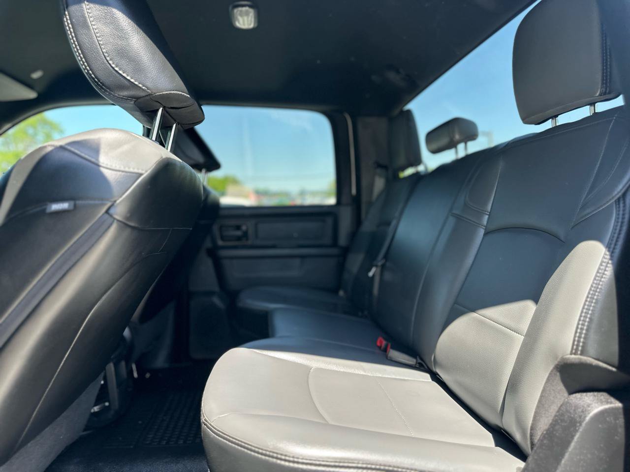 Used 2022 RAM 2500 Tradesman w/ Chrome Appearance Group AWD/4WD image 13