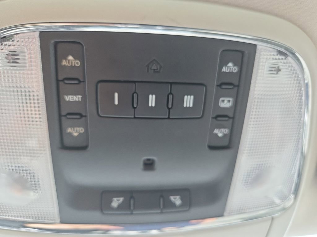 Used 2013 Jeep Grand Cherokee Laredo image 31