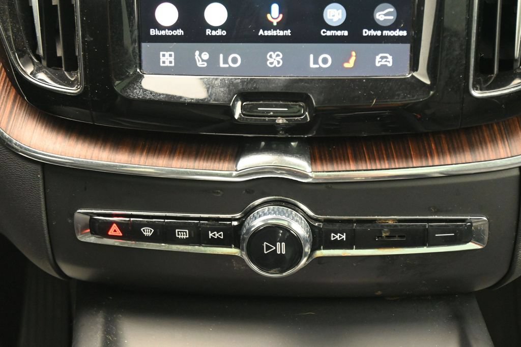 Used 2023 Volvo XC60 B5 Plus w/ Climate Package AWD/4WD image 18