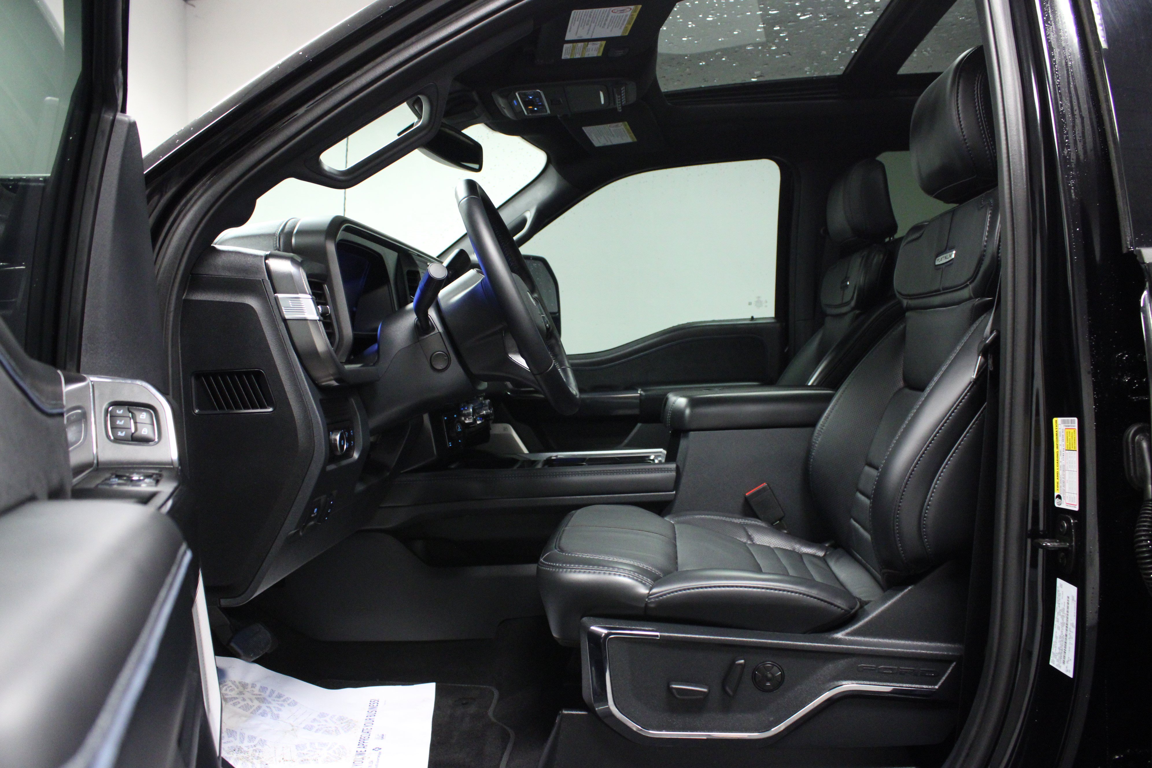 Used 2026 Ford F350 Platinum w/ Tremor Off-Road Package AWD/4WD image 12