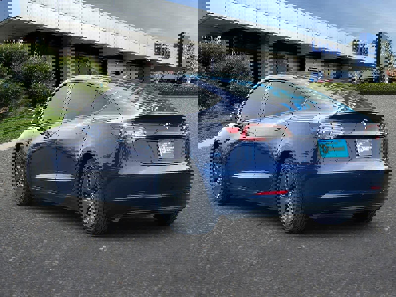 Used 2021 Tesla Model 3 Standard Range Plus image 7