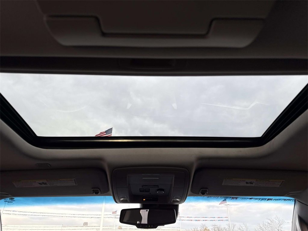 Used 2020 Chevrolet Suburban Premier image 28