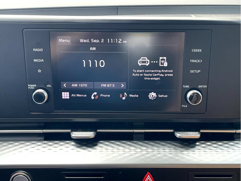 Used 2023 Kia Carnival LX FWD image 16