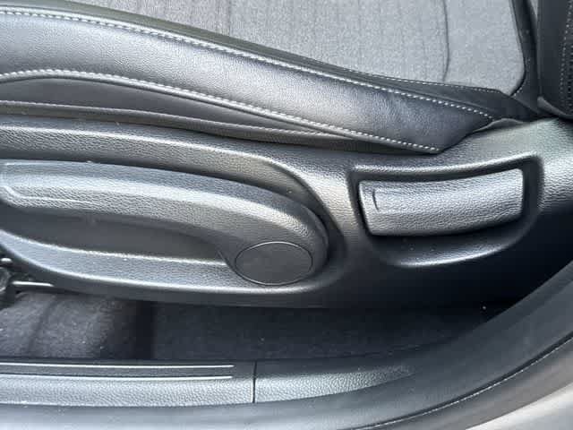 Used 2023 Kia Seltos S w/ Navigation Package FWD image 15
