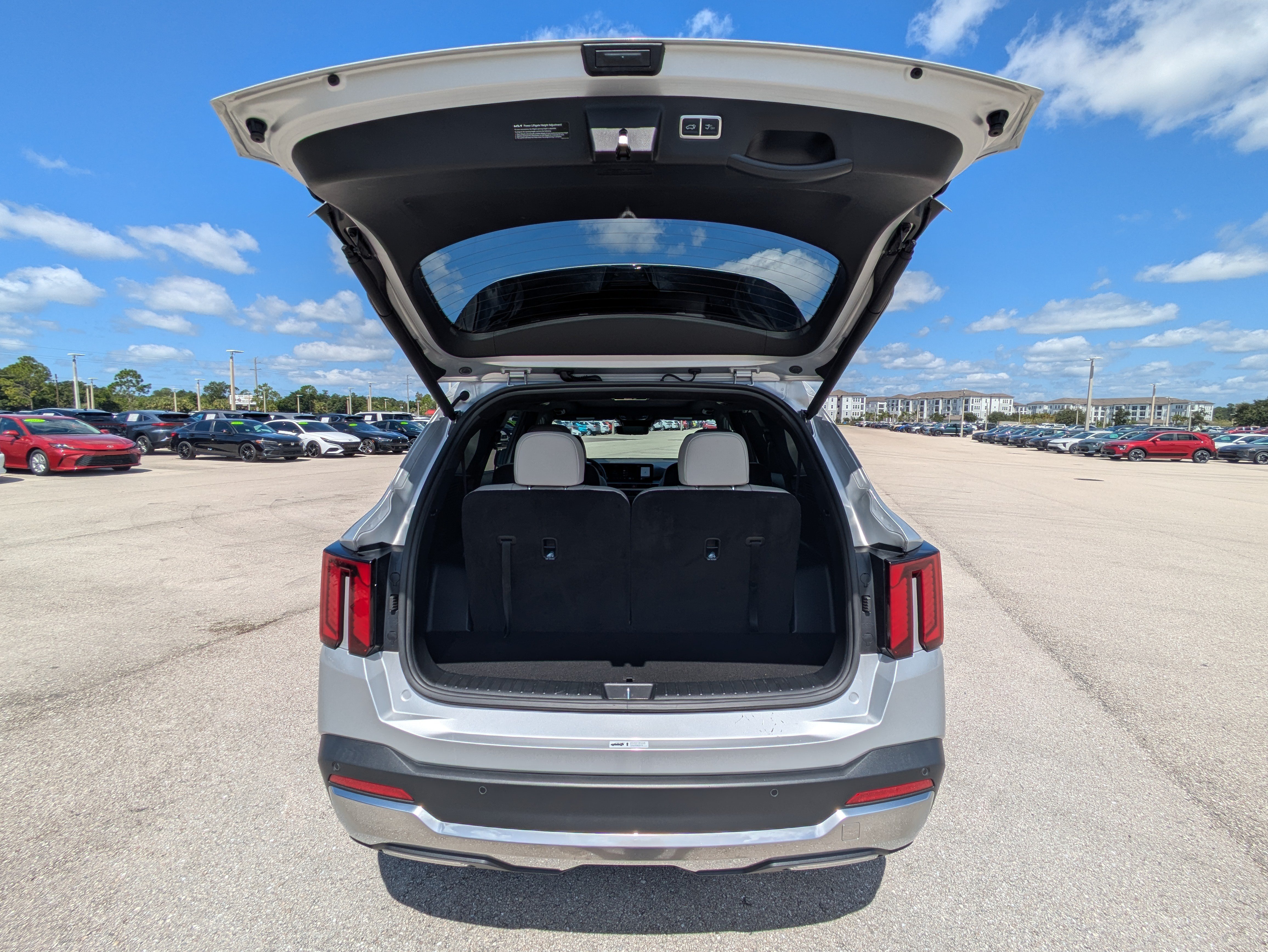 Certified 2025 Kia Sorento SX Prestige AWD/4WD image 33