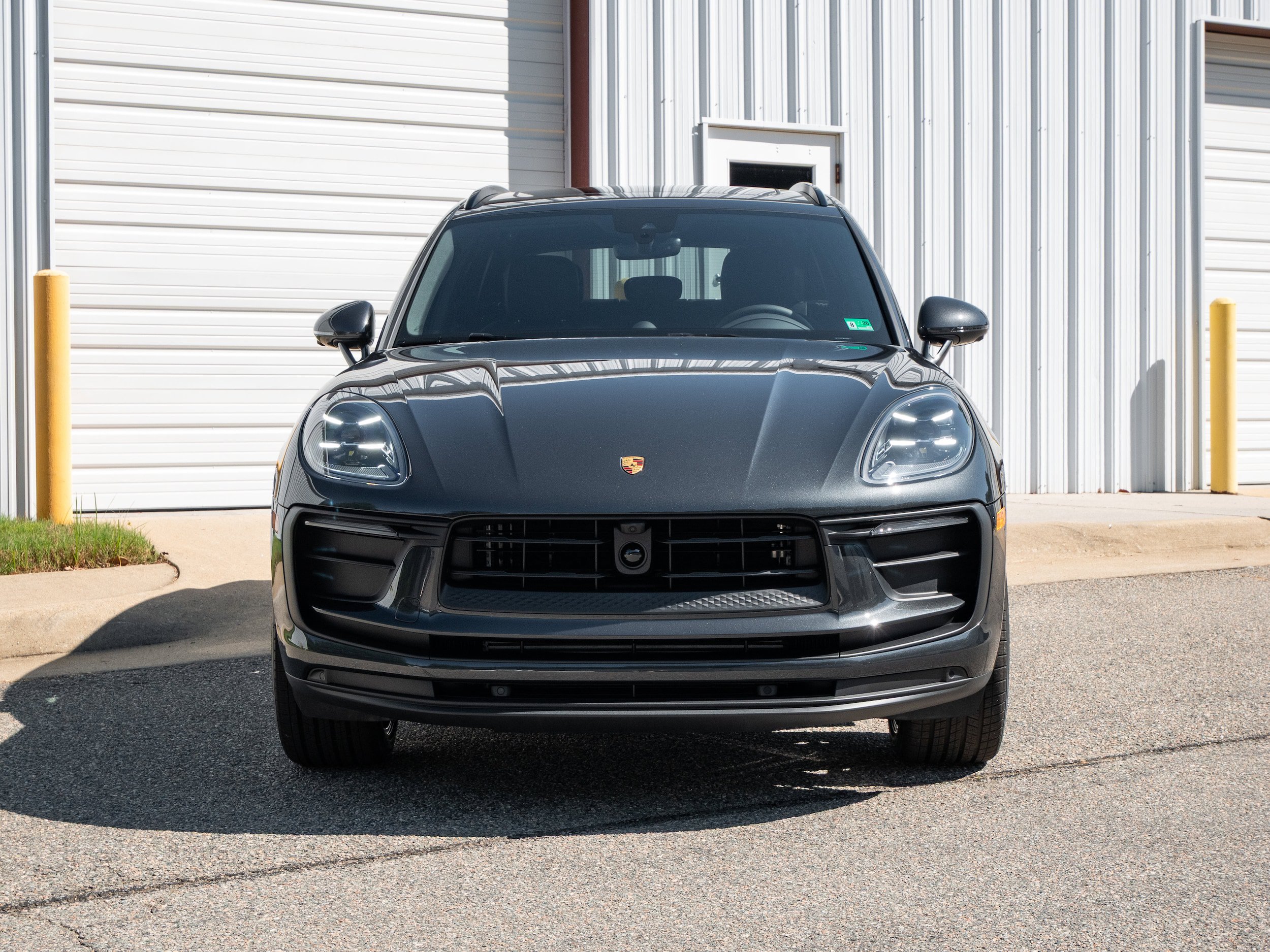 Certified 2026 Porsche Macan AWD/4WD image 12